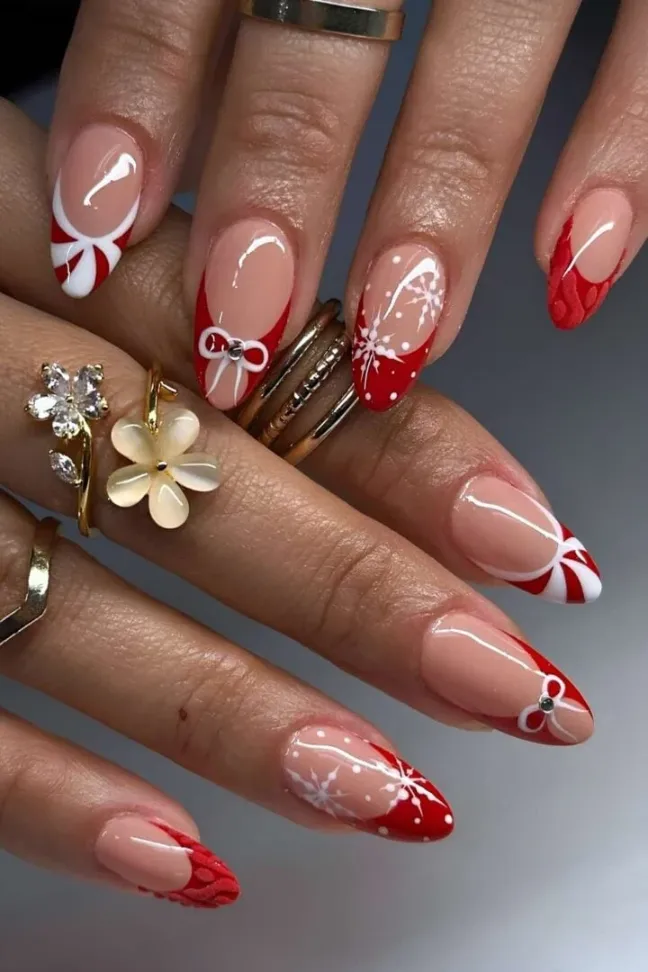 Candy-Cane Swirl French Tips