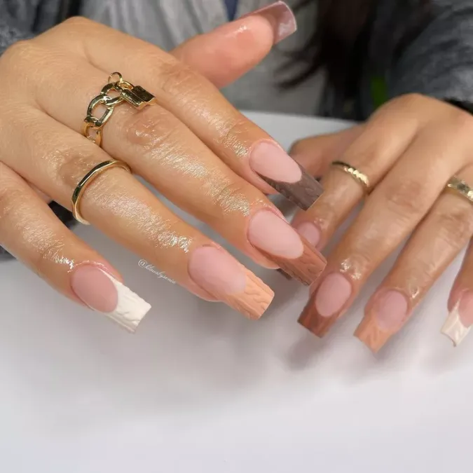 Cozy Knit Texture French Tips