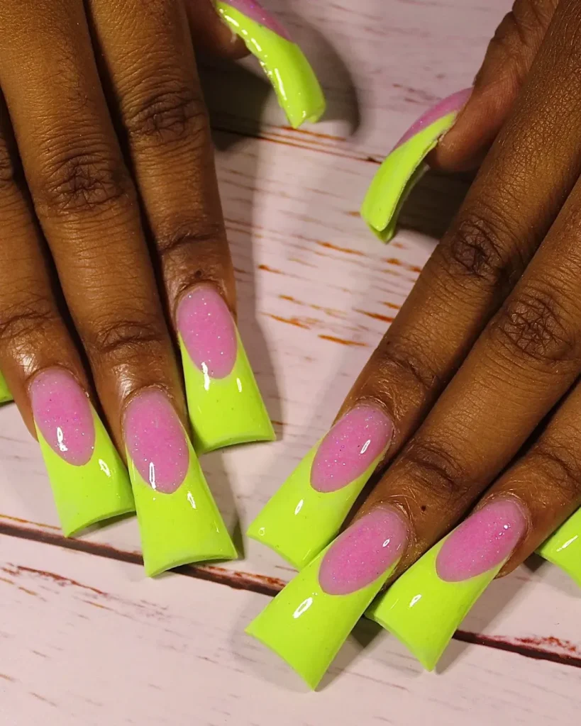 Extreme Flared Duck Nails