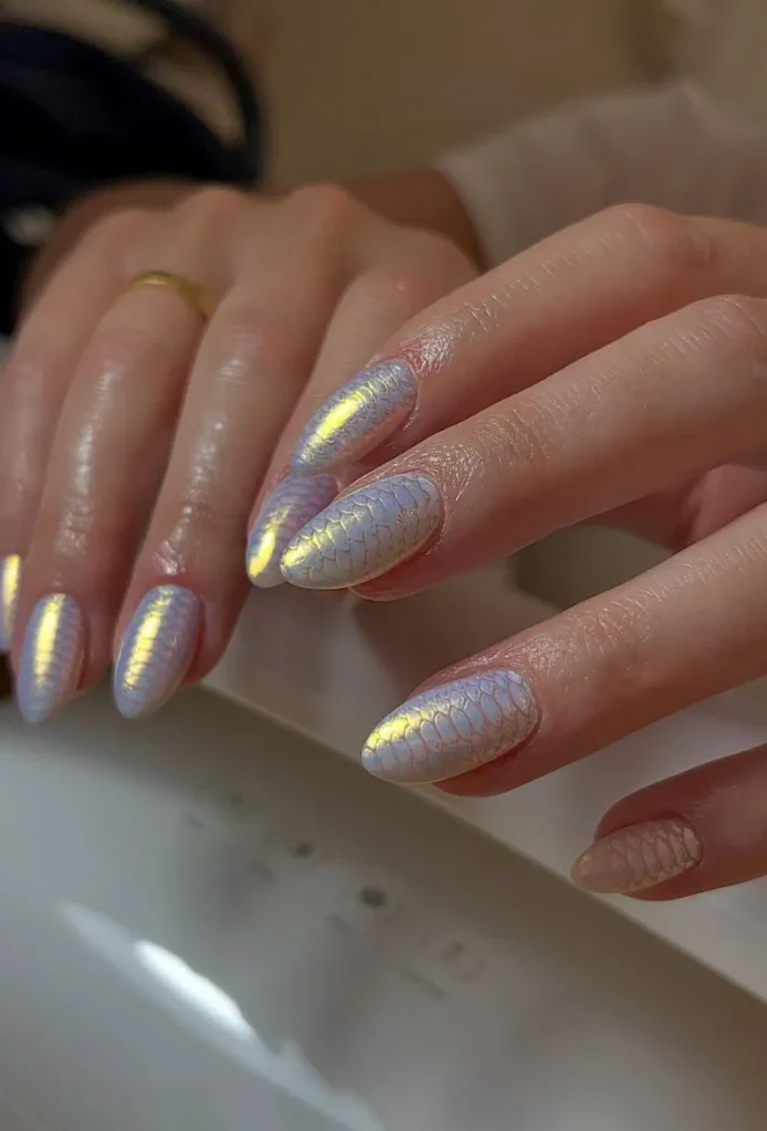 Iridescent chrome