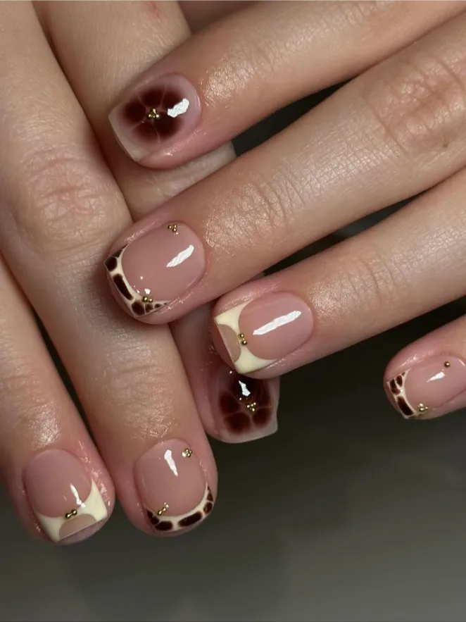 Leopard-Print French Tips