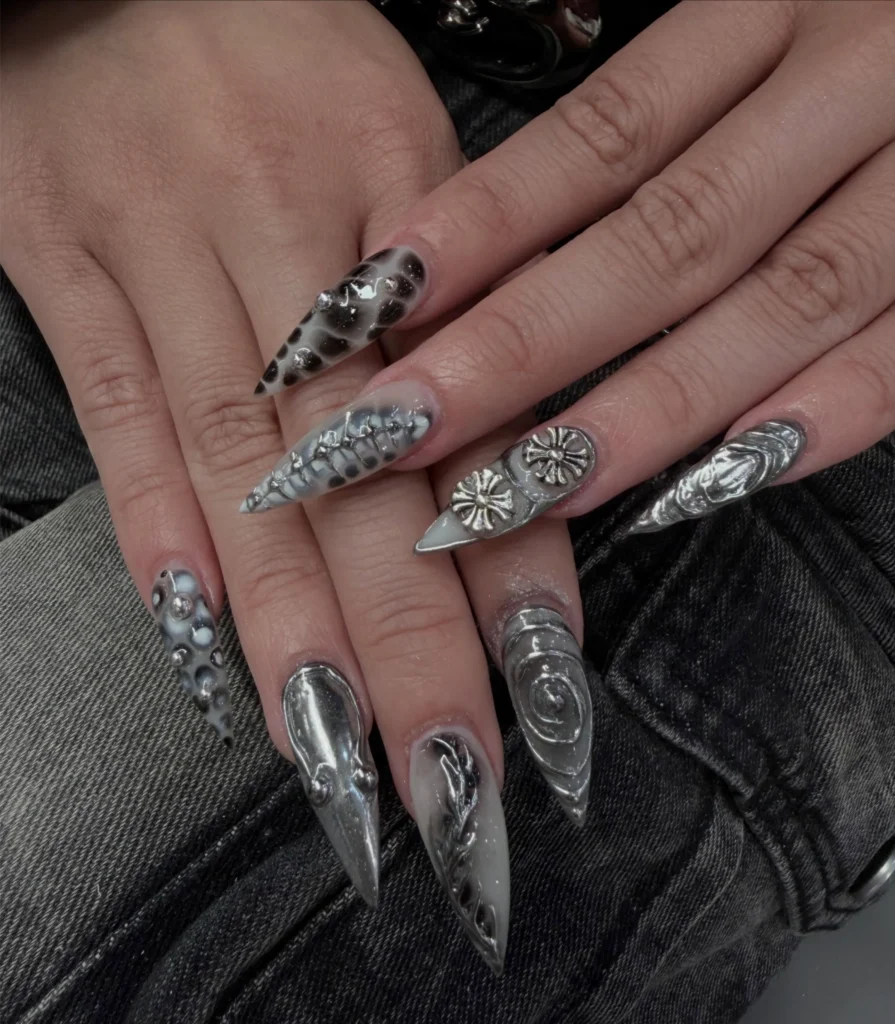 Maximalist Stiletto Set Mixing Mirror Chrome