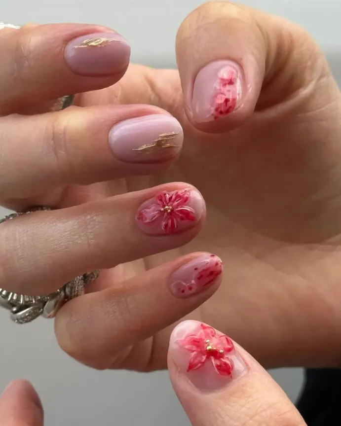 Mix Mauve-and-Gold-Foil Nails