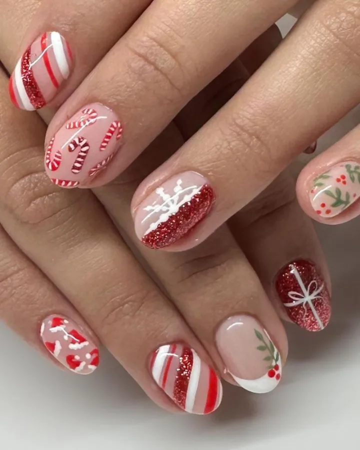 Short Oval Mismatched Holly