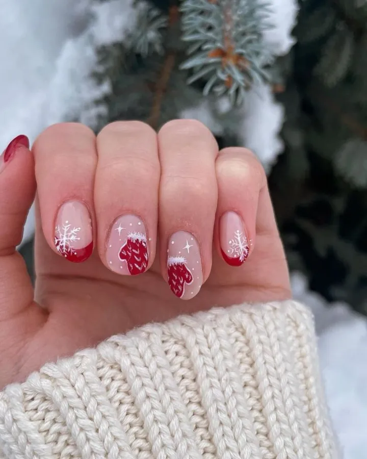 Short Oval Winter Mittens