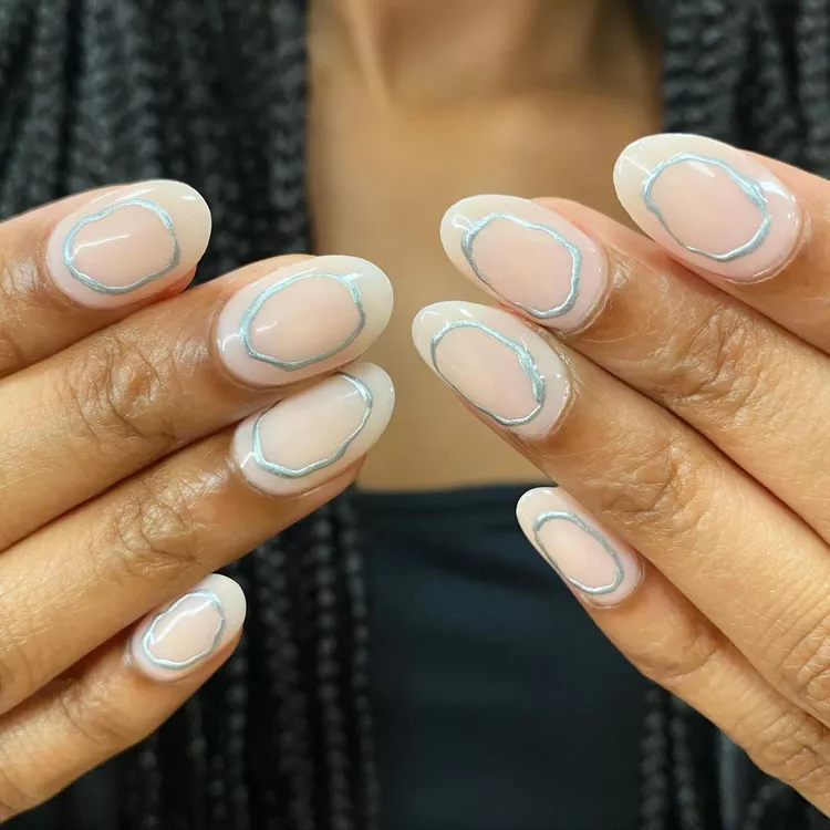 Silver Outline Turns