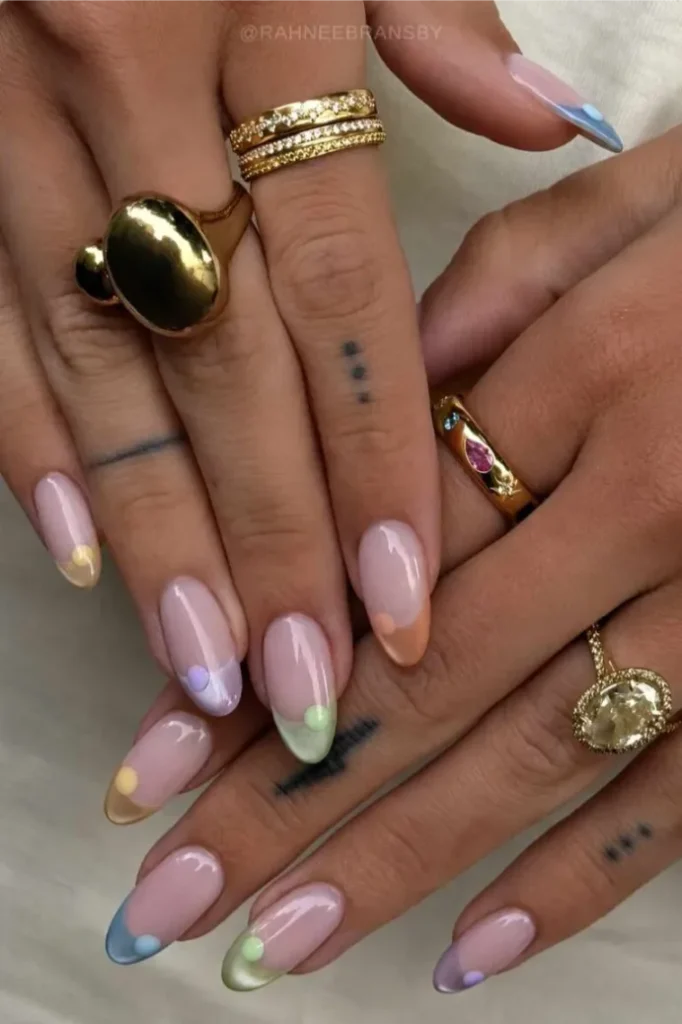 Single Pastel Dot
