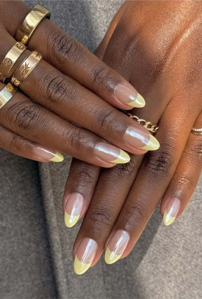 Soft Yellow Chrome French Tip