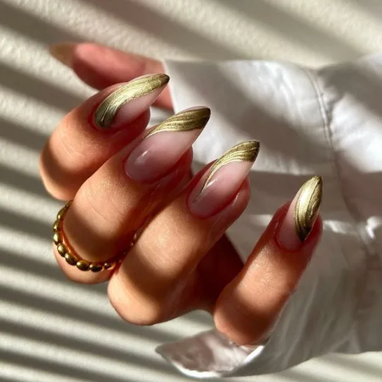 gold chrome swirl accent